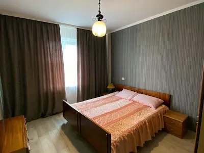 квартира за адресою Макарова, 6