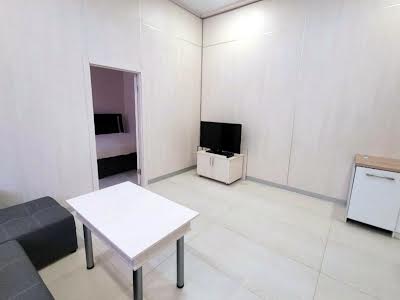 квартира за адресою Богомазова, 25