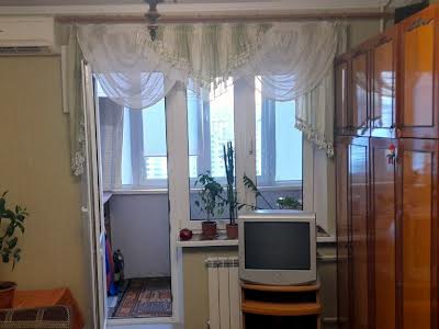 квартира за адресою Ревуцького вул., 11-Г