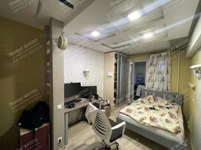 квартира за адресою Віктора Андрієвського вул., 1