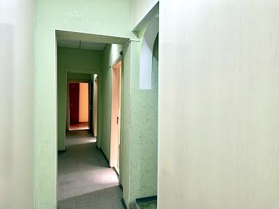 комерційна за адресою Миколи Руденка бульв. (Кольцова), 19