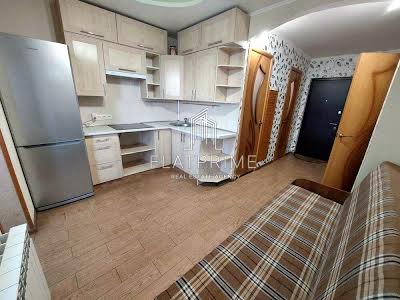 квартира за адресою Оноре де Бальзака вул., 68