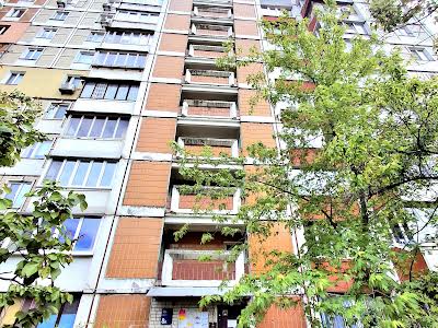 квартира за адресою Сержа Лифаря вул. (Олександра Сабурова), 8-А