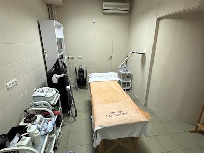 коммерческая по адресу Академика Булаховского ул., 5-В