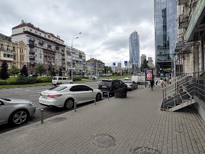 квартира за адресою Басейна вул., 12