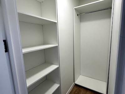 квартира по адресу Олександра Олеся ул., 5а