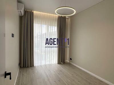 будинок за адресою Приозерна вул.