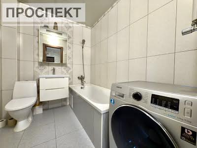 квартира за адресою Михайла Лушпи просп., 5 к25