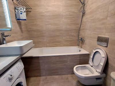 квартира за адресою Митрополита Василя Липківського вул. (Урицького), 38
