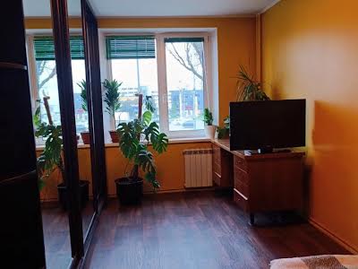 квартира за адресою Зодчих вул., 68/2