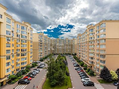 квартира за адресою Андрія Малишка вул. (Льва Толстого), 94