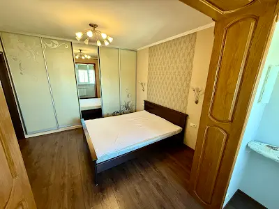 квартира по адресу Ревуцкого ул., 21