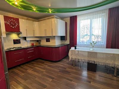 квартира за адресою Університетська вул. (Першотравнева), 18а