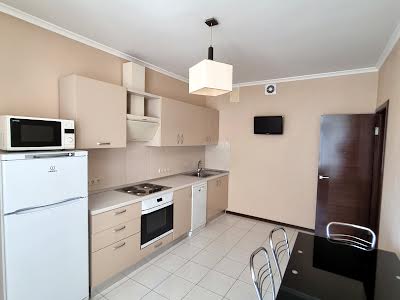 квартира за адресою Анни Ахматової вул., 34