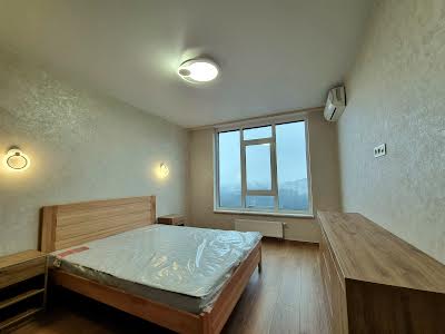 квартира по адресу Любомира Гузара просп. (Космонавта Комарова), 15а