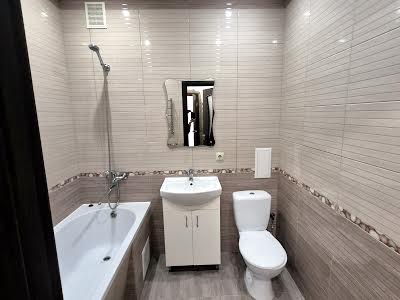 квартира за адресою Степана Бандери вул., 40/2Б