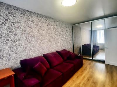 квартира за адресою Михайлівська вул., 8
