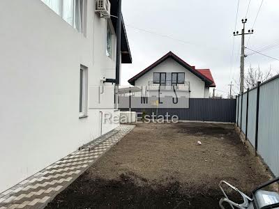 дом по адресу с. Новые петровцы, Полевая ул.