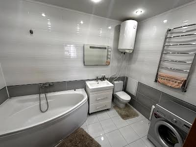 квартира за адресою Драгоманова вул., 40-З
