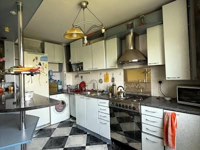 квартира за адресою Пасічна вул., 77