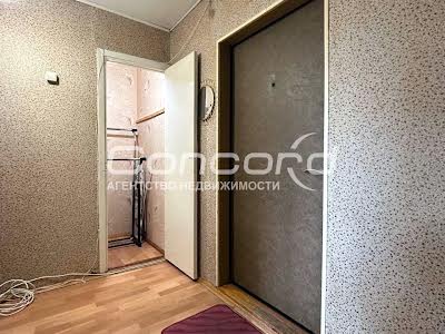 квартира по адресу Зои Гайдай ул., 12/10