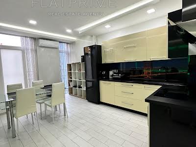 квартира за адресою Регенераторна вул., 4к4