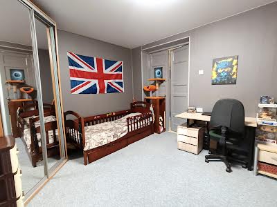 квартира за адресою Бригадна вул., 8