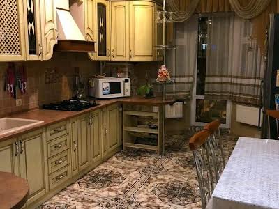 квартира по адресу Плуговая ул., 8а