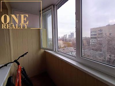 квартира за адресою Депутатська вул., 6