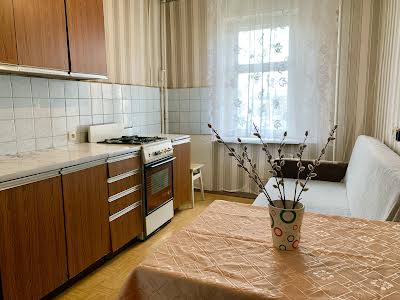 квартира по адресу Быкова Леонида бульв., 5