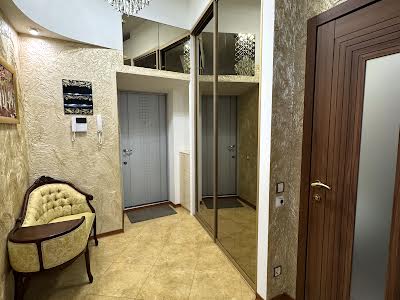 квартира за адресою Лютеранська вул., 8