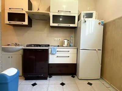 квартира за адресою Остапа Луцького вул., 5а