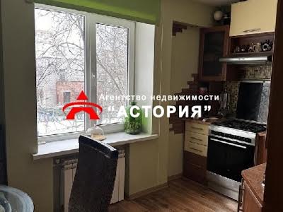 квартира за адресою Чарівна вул., 38