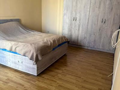 будинок за адресою Бернардацці вул. (Красних Зір), 12а