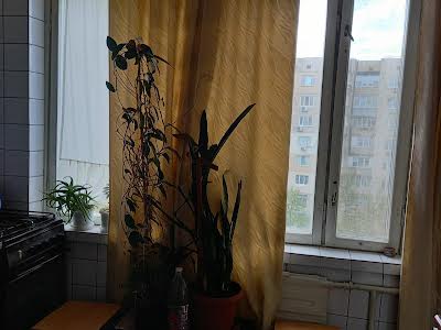 квартира за адресою Райдужна вул., 3