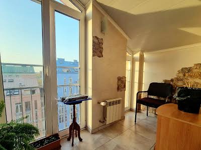 квартира за адресою Регенераторна вул., 4 к5