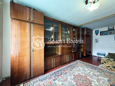 квартира за адресою Симиренка вул., 18а