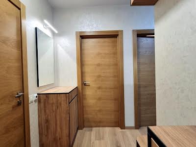 квартира по адресу Любомира Гузара просп. (Космонавта Комарова), 15а
