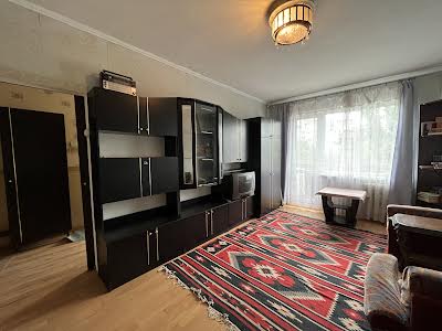 квартира за адресою Івана Авраменка вул. (Корнійчука), 16
