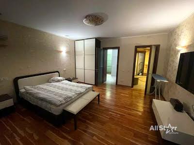 квартира за адресою Тарасівська вул., 21