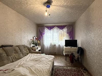 квартира за адресою Братиславська вул., 44/2