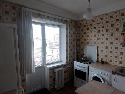 квартира за адресою Амвросія Бучми бульв., 3