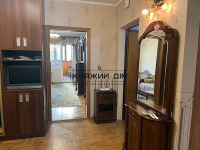 квартира за адресою Драгоманова вул., 14А