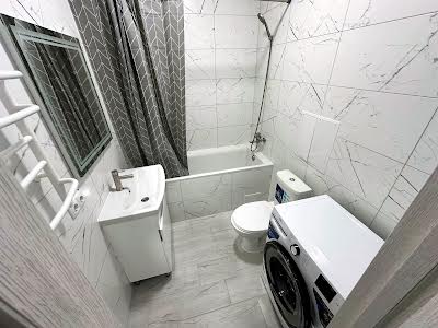 квартира за адресою Миру вул., 10