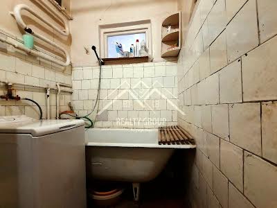 квартира за адресою Кропивницького вул., 29А