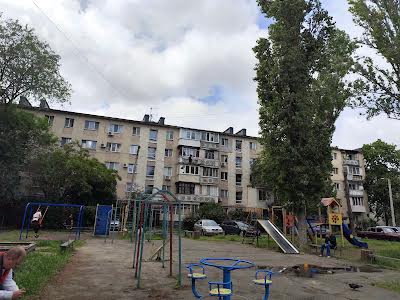 квартира за адресою Олексія Вадатурського вул. (Маршала Малиновського), 9а