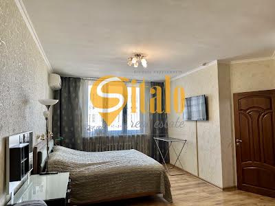квартира за адресою Срібнокільська вул., 1