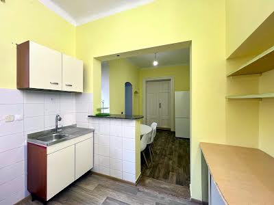 квартира за адресою Ужгородська вул., 13