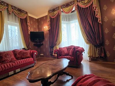 будинок за адресою с. Погреби, Новая, 11