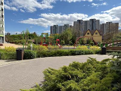 комерційна за адресою Івана Виговського вул. (Маршала Гречка), 10Ж